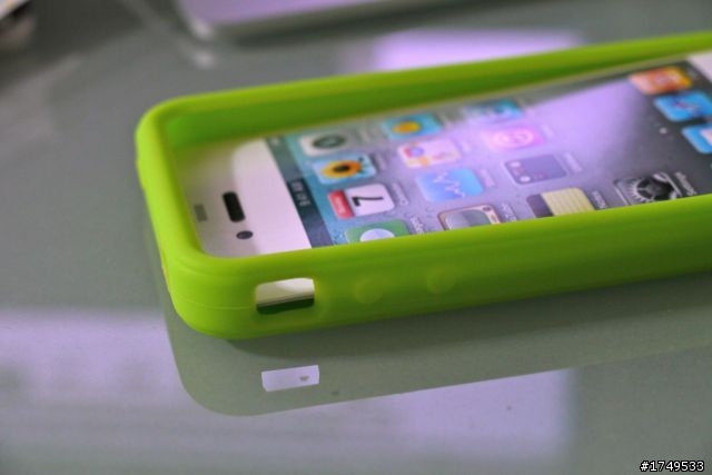 [開箱分享]千元以下日系 iPhone4 高質感 3H高硬度 彩殼 開箱 [同場加映：清爽 白綠雙星Silicon case]