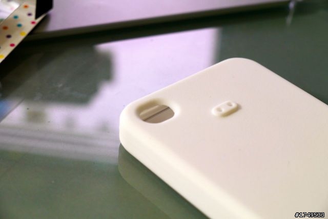 [開箱分享]千元以下日系 iPhone4 高質感 3H高硬度 彩殼 開箱 [同場加映：清爽 白綠雙星Silicon case]
