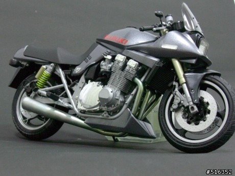 SUZUKI KATANA 真車與模型