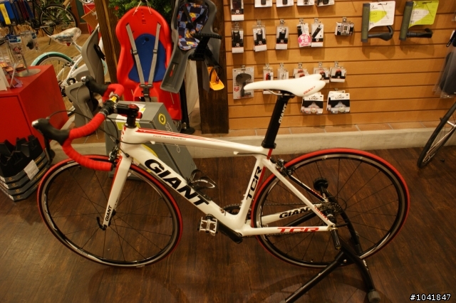 [分享] 朋友的第1台公路車 2010年TCR Advanced 3