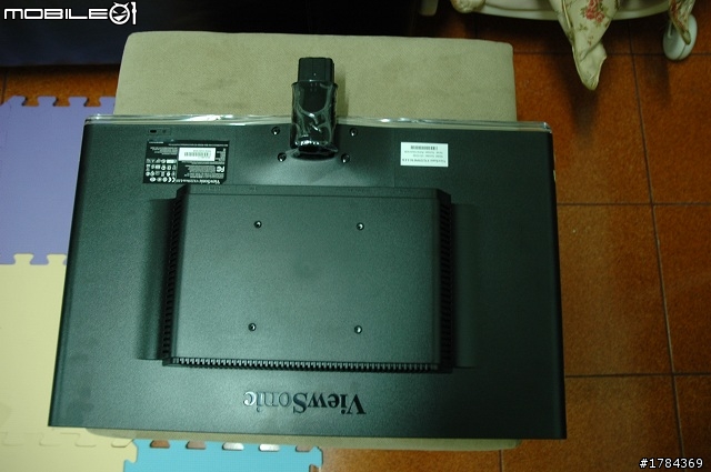 [開箱文]三隻鳥-VX2250-LED-非常不專業開箱