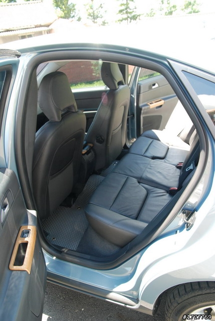 2011式 S40 2.0 魅影藍 簡易開箱文+VOLVO之一門忠烈