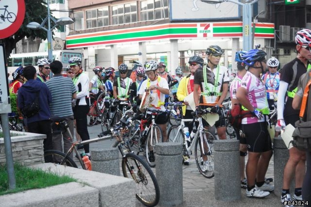桃竹苗  .瘋200K 開小藍車.隨意拍  YA!!  S1
