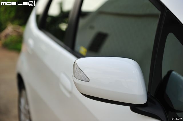 白色 Fit vti-s 剛過八月初一 交車:D