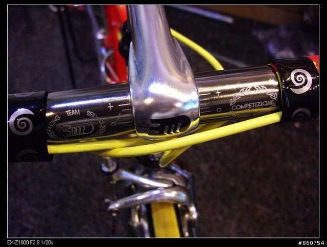 91年ariostea COLNAGO車隊版塗裝(這是公路車區入內請只討論腳踏車別討論我照相的品質)謝謝