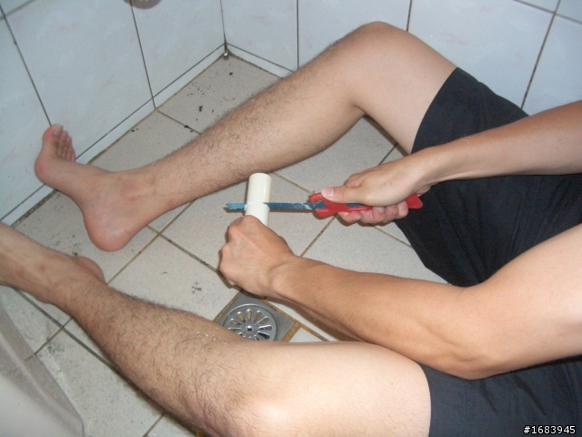 [DIY] 浴室臉盆的水龍頭汰換
