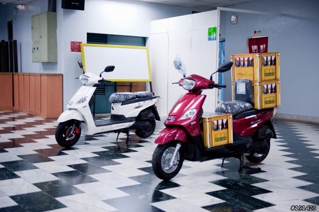 SYM 新車 野狼傳奇R125 150寬胎版正式登場，同場加映金發財125