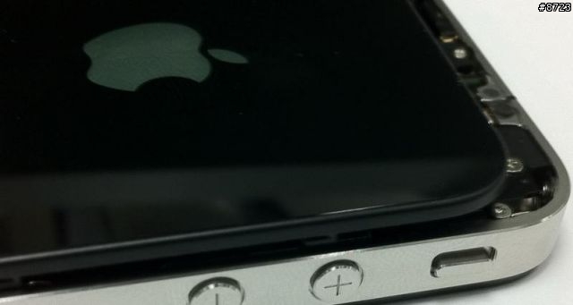IPHONE4手癢...拆了他