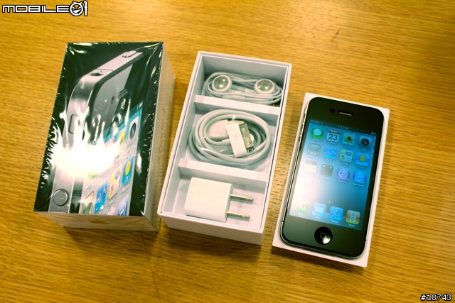 [分享] Apple iPhone4 預購領貨，入手！
