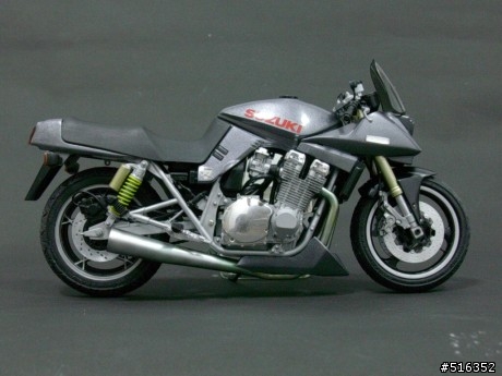 SUZUKI KATANA 真車與模型