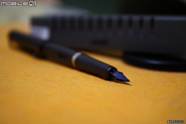 [說好的開箱文] 絕不唬爛!!說開箱就開箱~ Lamy  safari鋼筆