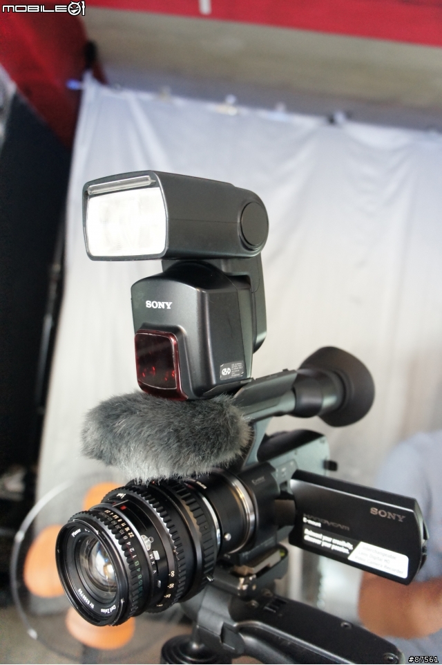 SONY NEX-VG10之變形金剛