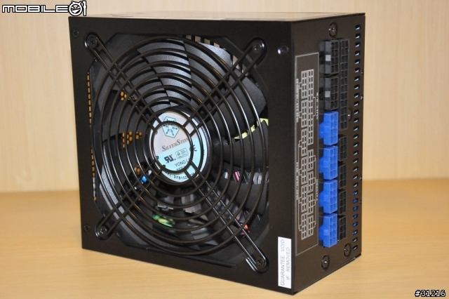 [開箱]紅色炫風!聯力V354R+EVGA P55
