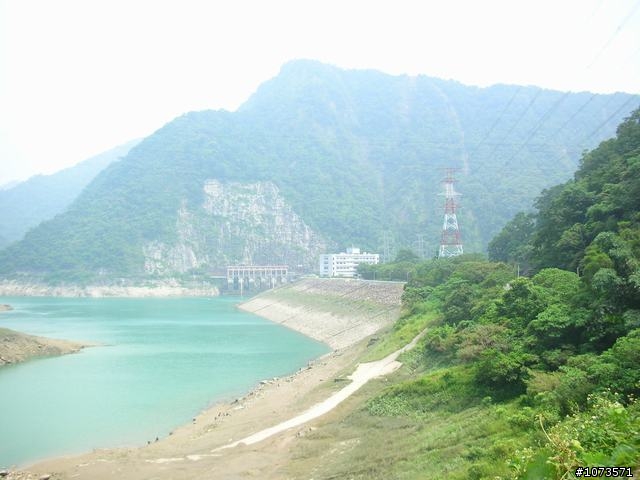 南港村九份二山之震撼教育爆胎行