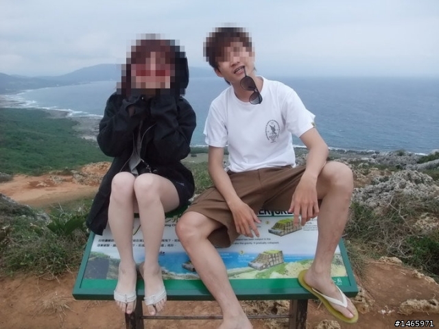 請問你坐的是椅子嗎?