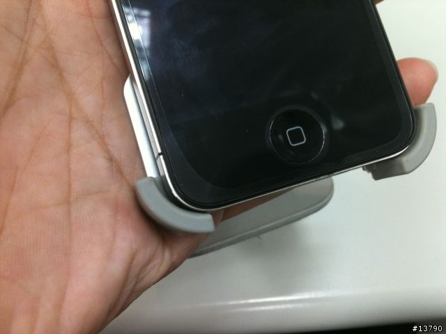 SGP 的 Ultra Crystal for iPhone4的保護貼有問題 ?