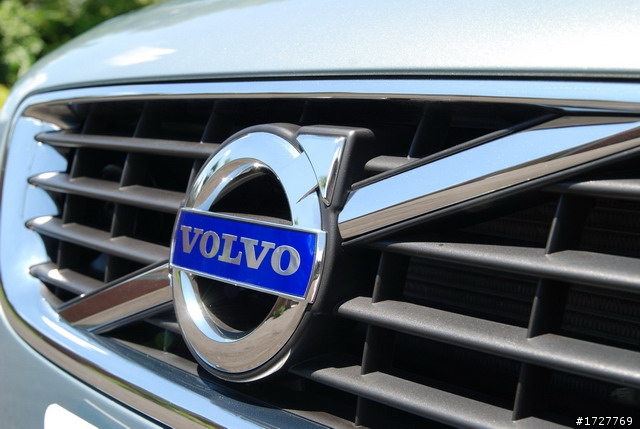 2011式 S40 2.0 魅影藍 簡易開箱文+VOLVO之一門忠烈