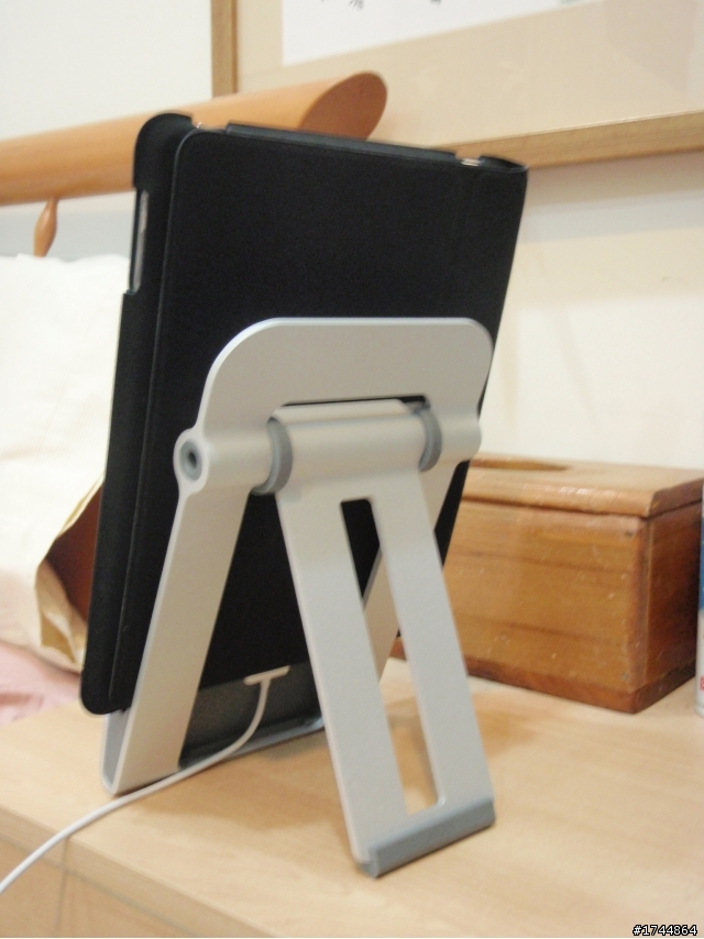 [開箱文] ipad 16g+ 原廠case + Griffin A-frame