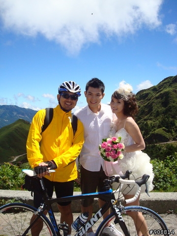 慶祝生日, 暫時拋開2010環西大賽, 自己和連襟跑去2天1夜的中台灣橫貫高山挑戰