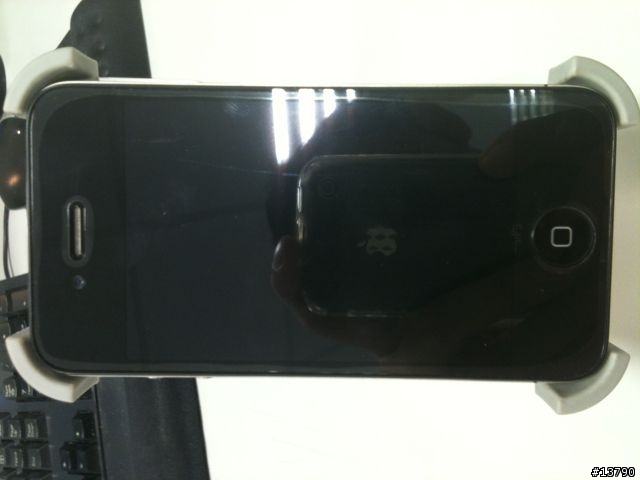 SGP 的 Ultra Crystal for iPhone4的保護貼有問題 ?