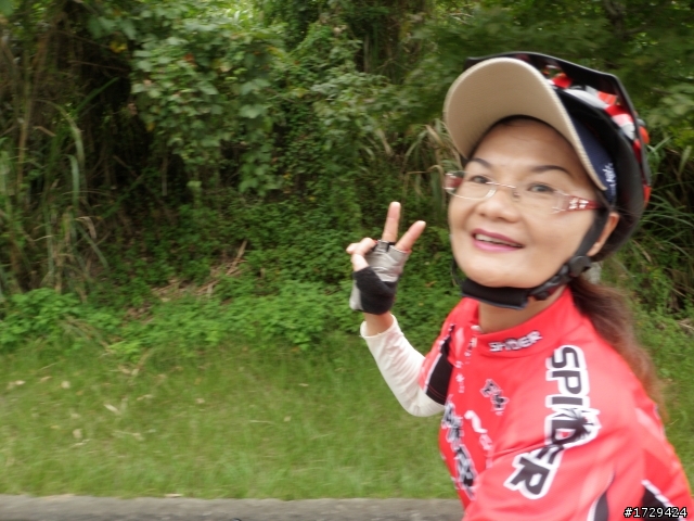 老翁夫妻南投日月潭單車之旅