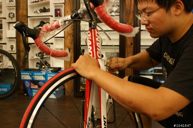 [分享] 朋友的第1台公路車 2010年TCR Advanced 3
