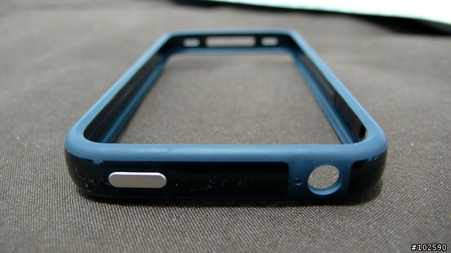 iPhone 4 + 保護殼 + 螢幕保護貼 (9/10 更新Apple原廠bumper)