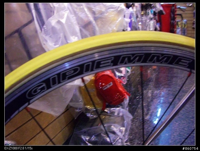 91年ariostea COLNAGO車隊版塗裝(這是公路車區入內請只討論腳踏車別討論我照相的品質)謝謝