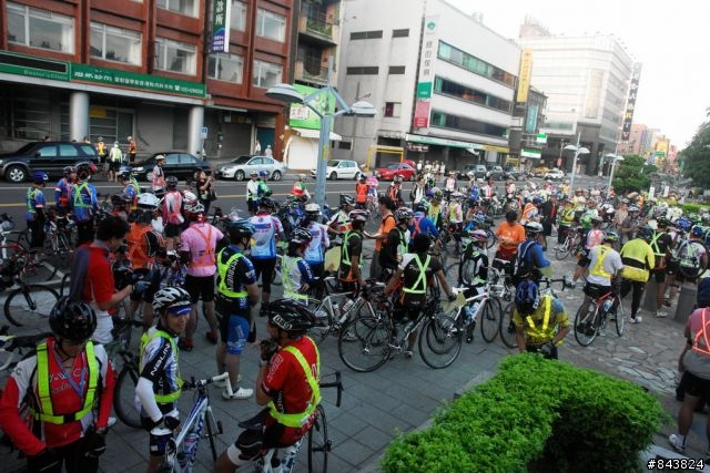 桃竹苗  .瘋200K 開小藍車.隨意拍  YA!!  S1