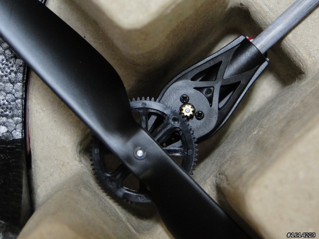 Parrot AR.Drone 開箱與飛行影片