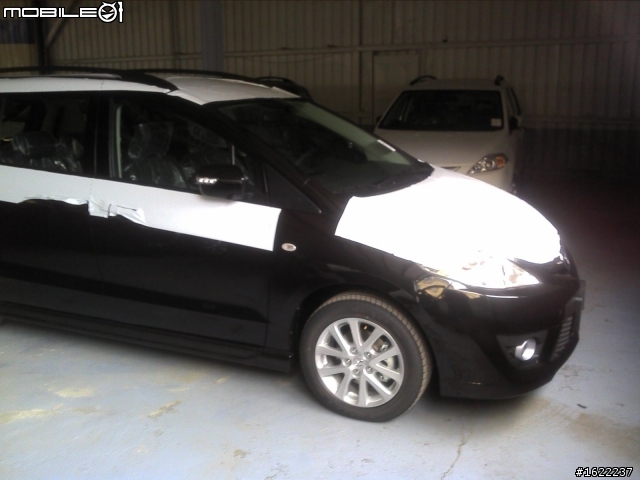 不知道這算不算開箱文(MAZDA5)