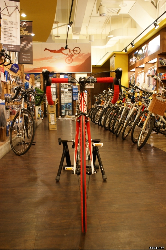 [分享] 朋友的第1台公路車 2010年TCR Advanced 3