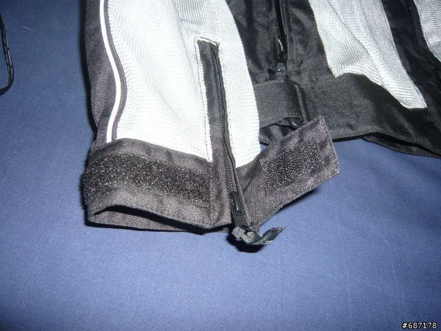 新增Dainese X-ILE AIROH WINDER+KOMINE JK-003 銀色