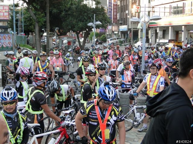 桃竹苗 .瘋200K 開小藍車.隨意拍 YA!! S3-1