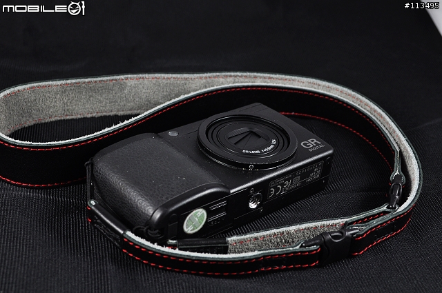 [Red & Black I] ARTISAN&ARTIST ACAM-274 相機背帶