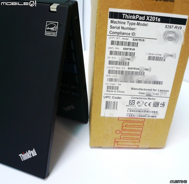 [開箱分享] Lenovo ThinkPad X201s (圖多) ， 極致輕薄的小黑現身 ＆ 效能簡易測試！