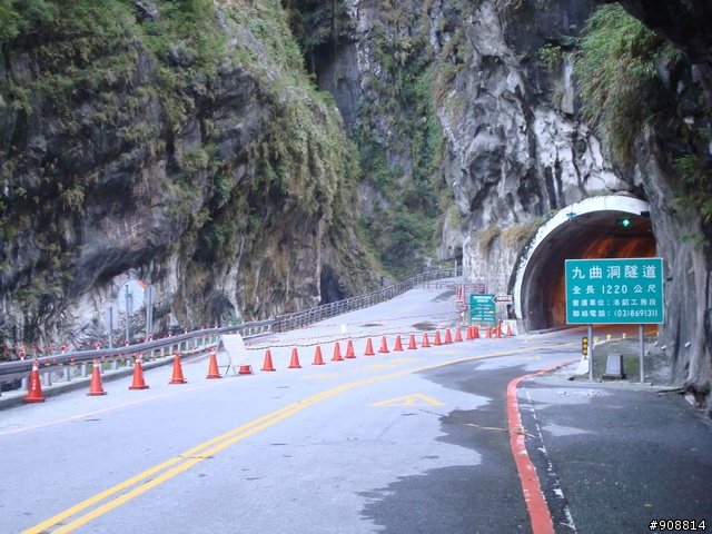 慶祝生日, 暫時拋開2010環西大賽, 自己和連襟跑去2天1夜的中台灣橫貫高山挑戰