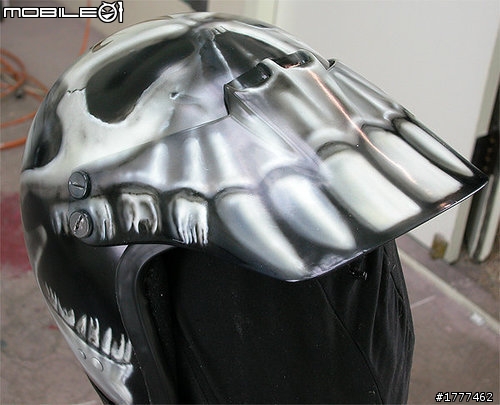 安全帽噴槍彩繪<img src="http://attach.mobile01.com/attach/201009/mobile01-88a43aa817c6b4f84eb7cd201fc3a41c.