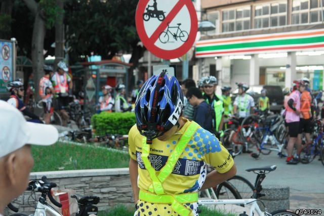 桃竹苗  .瘋200K 開小藍車.隨意拍  YA!!  S1