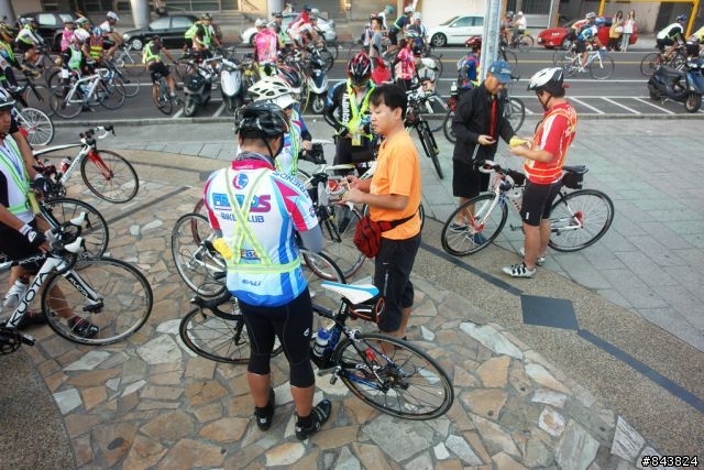 桃竹苗  .瘋200K 開小藍車.隨意拍  YA!!  S1