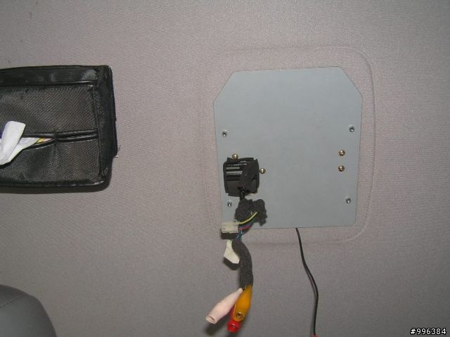 [分享]DIY土炮 "硬上" 家用15.4吋液晶電視變身 ==> 車用吸頂螢幕...
