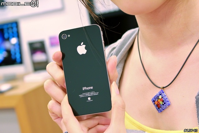 [分享] Apple iPhone4 預購領貨，入手！