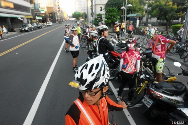 桃竹苗  .瘋200K 開小藍車.隨意拍  YA!!  S1