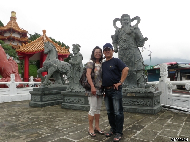 老翁夫妻南投日月潭單車之旅