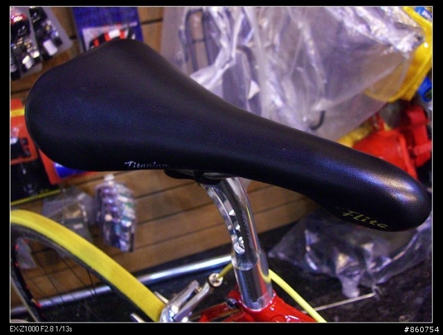 91年ariostea COLNAGO車隊版塗裝(這是公路車區入內請只討論腳踏車別討論我照相的品質)謝謝