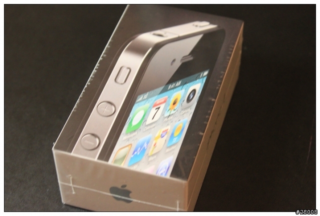 [第一次開箱文獻給01了] iPhone 4 開箱 !