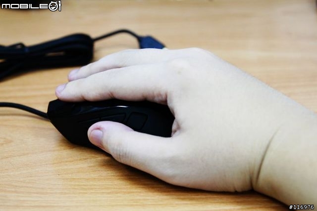 [開箱] Coolermaster Inferno 價格親民、功能強大的電競滑鼠