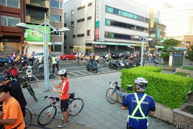 桃竹苗  .瘋200K 開小藍車.隨意拍  YA!!  S1