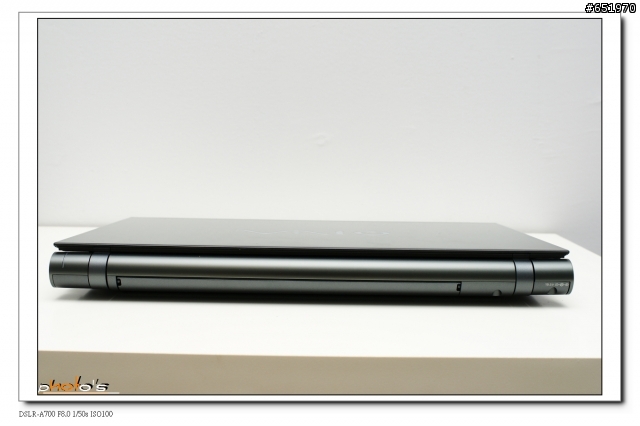 [開箱文] VAIO Z138 + 周邊配件(滑鼠、鍵盤膜、攜行包)