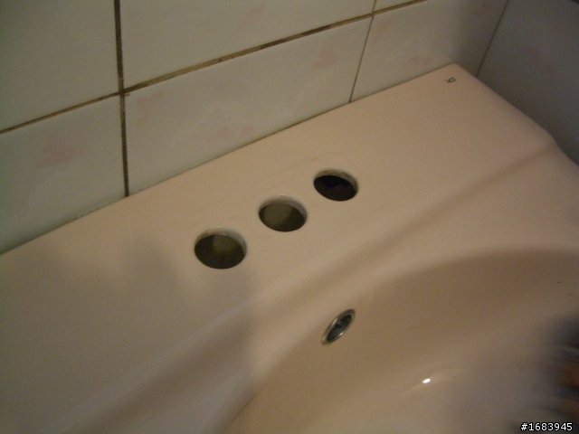 [DIY] 浴室臉盆的水龍頭汰換